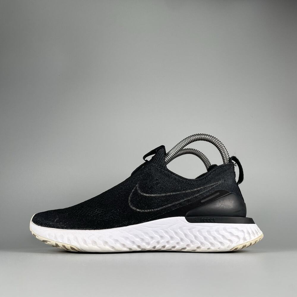 Nike Epic Phantom React Flyknit Women's 7 Black Running Shoes Athletic Sneakers